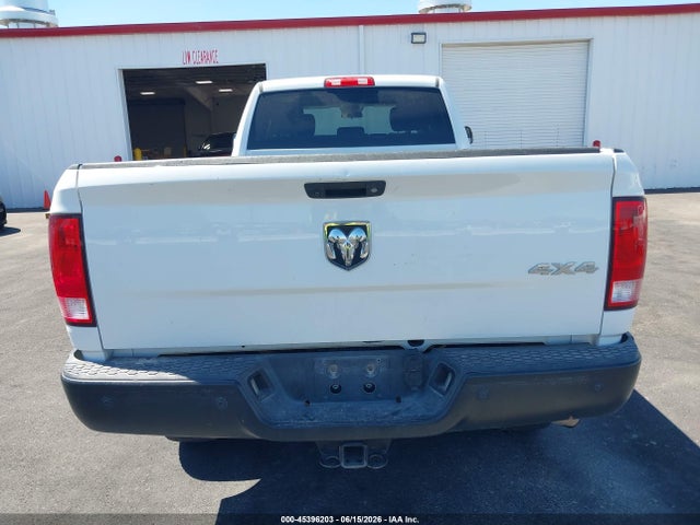 45396203 :رقم المزاد ، 3C6UR5HJ0JG287569 vin ، 2018 Ram 2500 Tradesman  4x4 8' Box مزاد بيع