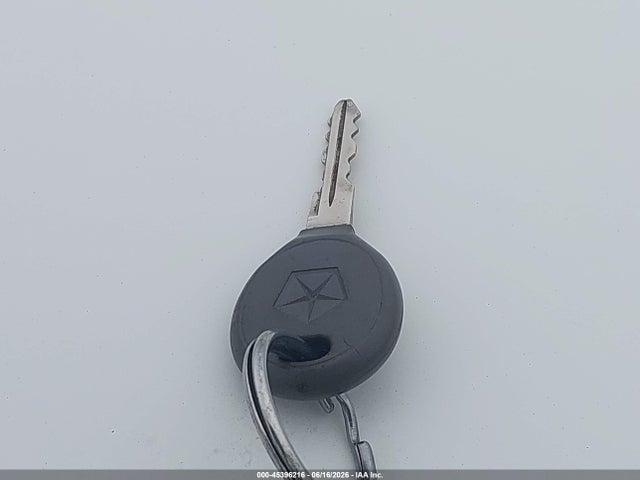 45396216 :رقم المزاد ، 3C3EL55H1WT264854 vin ، 1998 Chrysler Sebring Jxi مزاد بيع