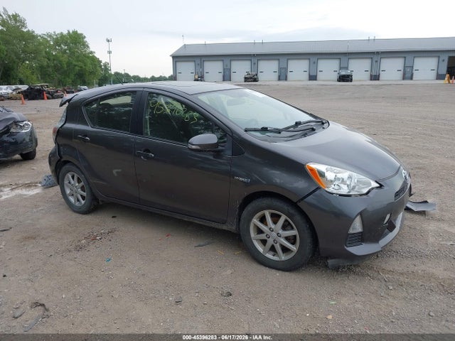 Продаж на аукціоні авто 2014 Toyota Prius C Three, vin: JTDKDTB31E1076107, номер лоту: 45396283