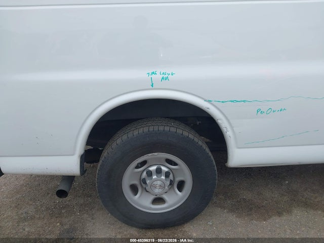 1GCZGHFGXH1168045 Chevrolet Express 3500 Work Van