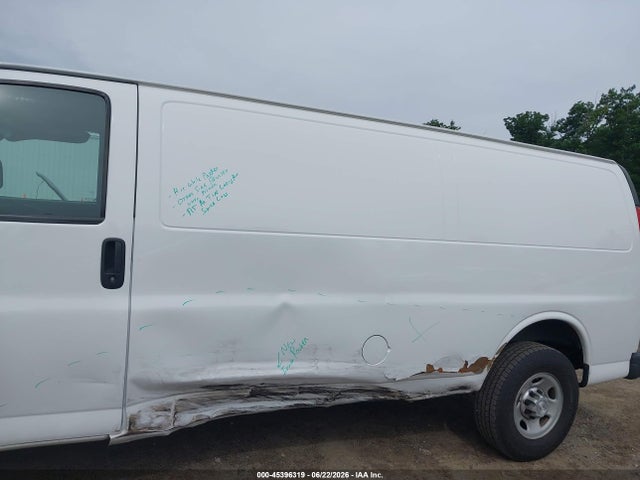 1GCZGHFGXH1168045 Chevrolet Express 3500 Work Van