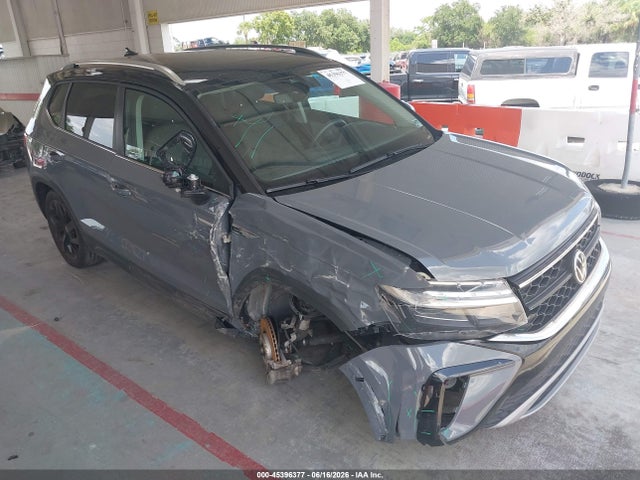 2024 Volkswagen Taos 1.5t Se მანქანა იყიდება აუქციონზე, vin: 3VVEX7B23RM020456, აუქციონის ნომერი: 45396377