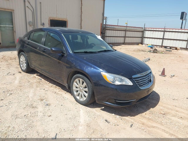 45396384 :رقم المزاد ، 1C3CCBBB7CN283796 vin ، 2012 Chrysler 200 Touring مزاد بيع