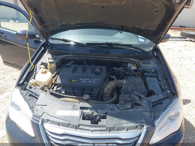 45396384 :رقم المزاد ، 1C3CCBBB7CN283796 vin ، 2012 Chrysler 200 Touring مزاد بيع