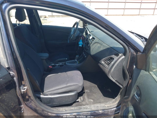 45396384 :رقم المزاد ، 1C3CCBBB7CN283796 vin ، 2012 Chrysler 200 Touring مزاد بيع
