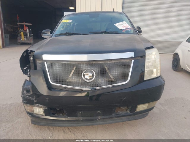 Продажа на аукционе авто 2010 Cadillac Escalade Luxury, vin: 1GYUKBEF0AR122353, номер лота: 45396452