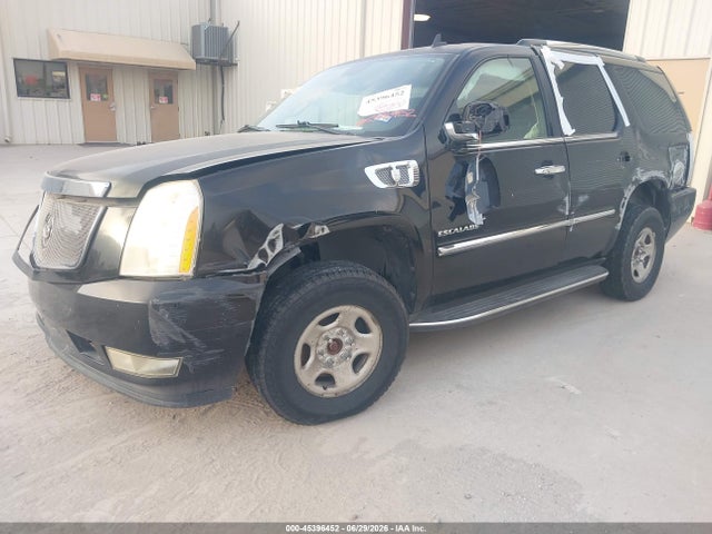 Продажа на аукционе авто 2010 Cadillac Escalade Luxury, vin: 1GYUKBEF0AR122353, номер лота: 45396452