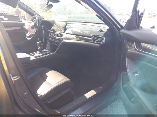 45396455 :رقم المزاد ، 1HGCV1F38JA164051 vin ، 2018 Honda Accord Sport مزاد بيع