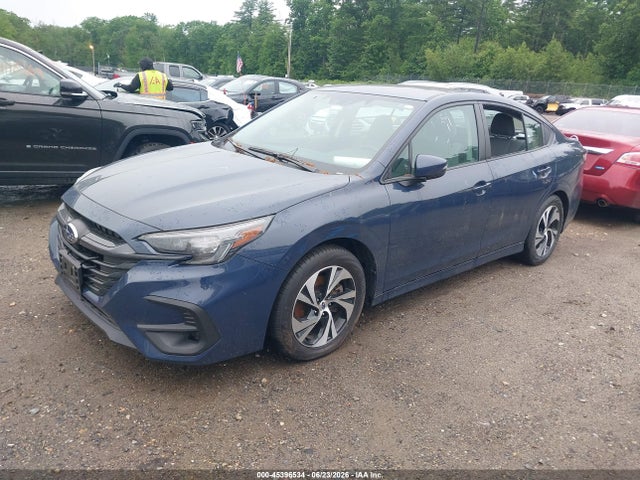 Subaru Legacy Premium 2025 4S3BWAC64S3014210 Image 2