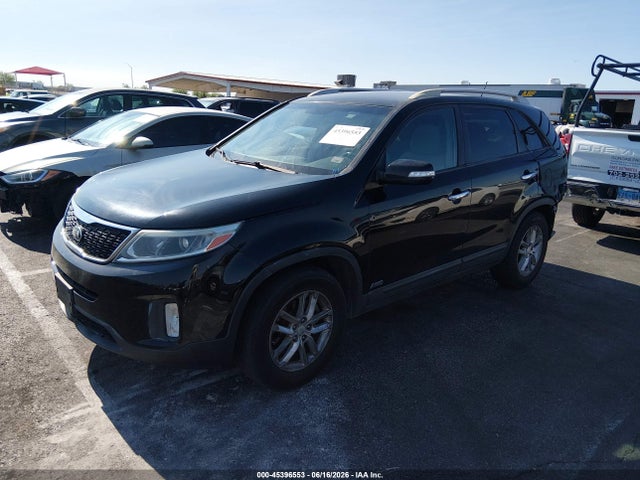 KIA SORENTO LX 2015 5XYKTCA62FG594369 Image 2