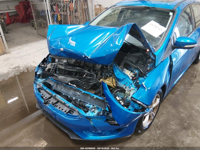 Ford FOCUS SE 2015 1FADP3K25FL310669 Image 6