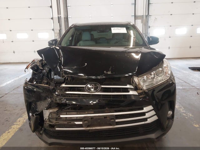 Toyota Highlander Xle 2018 5TDJZRFH4JS843967 Image 12