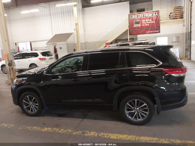 Toyota Highlander Xle 2018 5TDJZRFH4JS843967 Image 14