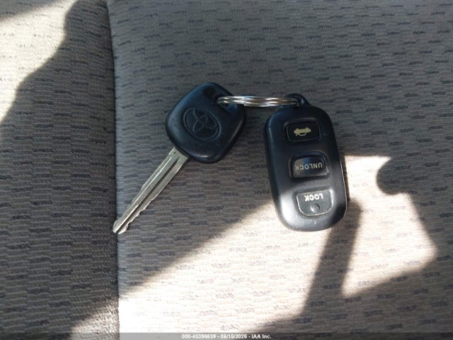 2004 Toyota Camry Le V6 მანქანა იყიდება აუქციონზე, vin: 4T1BF30K84U064551, აუქციონის ნომერი: 45396639