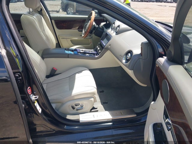 45396710 :رقم المزاد ، SAJWA2GBXBLV13558 vin ، 2011 Jaguar Xj Xjl مزاد بيع