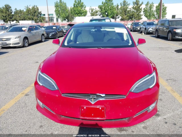 Продажа на аукционе авто 2018 Tesla Model S 100d/75d/p100d, vin: 5YJSA1E26JF245202, номер лота: 45396762