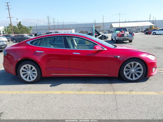 Продажа на аукционе авто 2018 Tesla Model S 100d/75d/p100d, vin: 5YJSA1E26JF245202, номер лота: 45396762