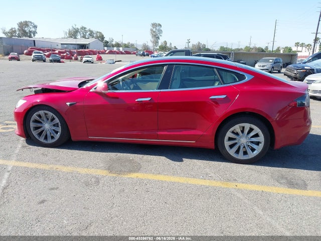 Продажа на аукционе авто 2018 Tesla Model S 100d/75d/p100d, vin: 5YJSA1E26JF245202, номер лота: 45396762