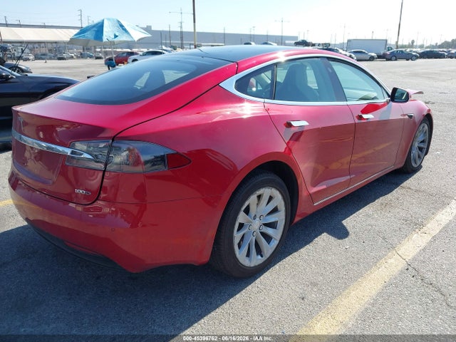 Продажа на аукционе авто 2018 Tesla Model S 100d/75d/p100d, vin: 5YJSA1E26JF245202, номер лота: 45396762