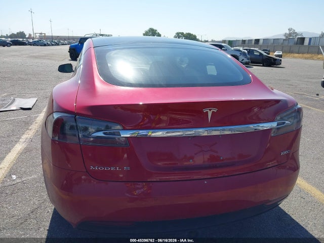 Продажа на аукционе авто 2018 Tesla Model S 100d/75d/p100d, vin: 5YJSA1E26JF245202, номер лота: 45396762