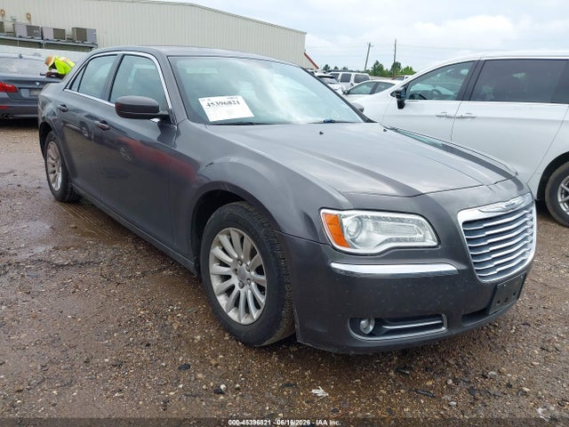 2014 Chrysler 300 მანქანა იყიდება აუქციონზე, vin: 2C3CCAAG2EH214310, აუქციონის ნომერი: 45396821