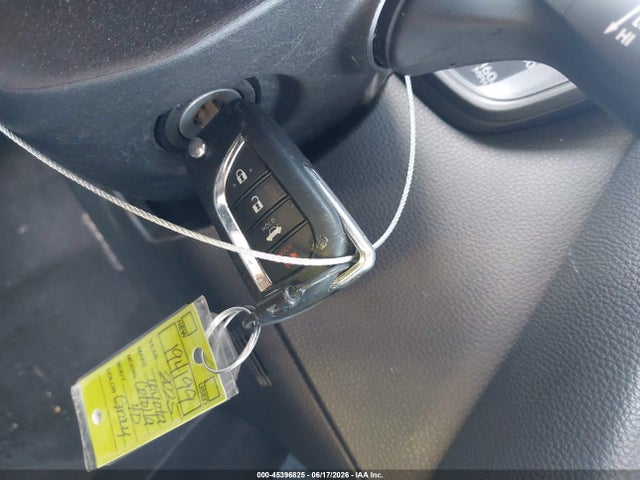 5YFB4MDE9SP260089 Toyota COROLLA LE