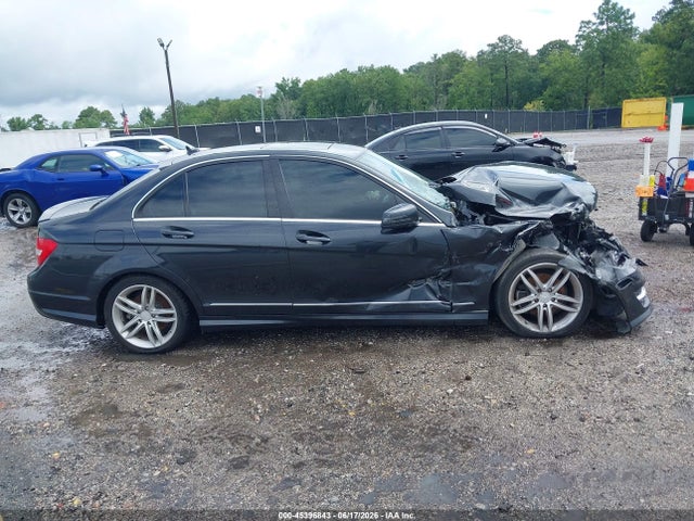 45396843 :رقم المزاد ، WDDGF8BB0CA697197 vin ، 2012 Mercedes-benz C 300 Sport 4matic مزاد بيع