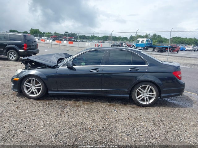 45396843 :رقم المزاد ، WDDGF8BB0CA697197 vin ، 2012 Mercedes-benz C 300 Sport 4matic مزاد بيع