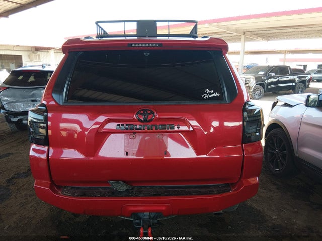 Toyota 4RUNNER SR5 2022 JTEEU5JR4N5259889 Image 16