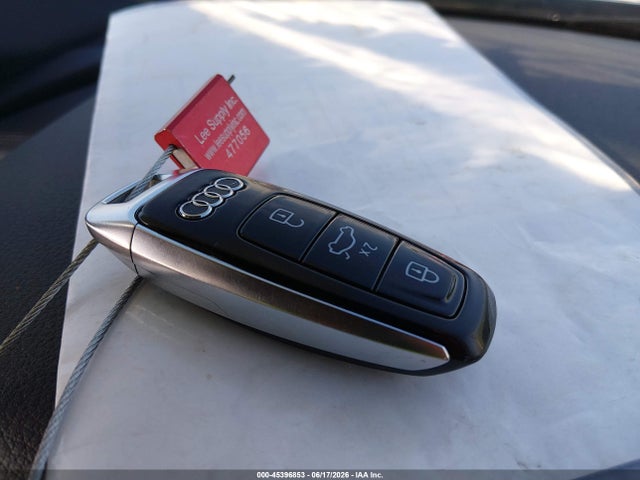 Продаж на аукціоні авто 2022 Audi E-tron Premium Plus Quattro, vin: WA1LAAGE8NB006538, номер лоту: 45396853