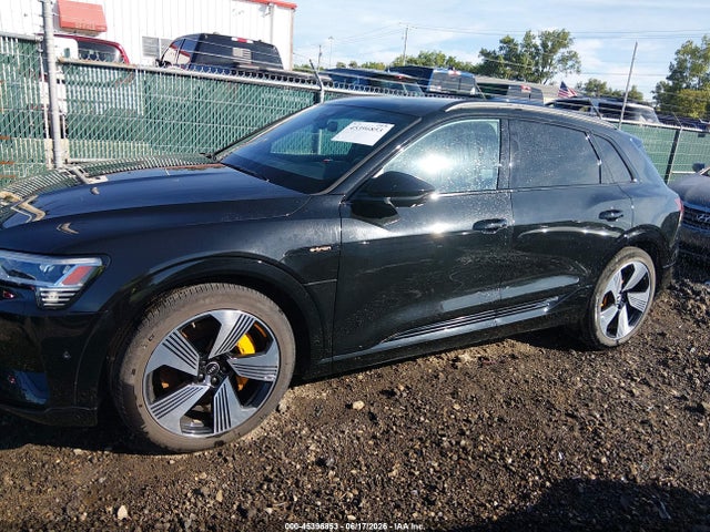 Продаж на аукціоні авто 2022 Audi E-tron Premium Plus Quattro, vin: WA1LAAGE8NB006538, номер лоту: 45396853