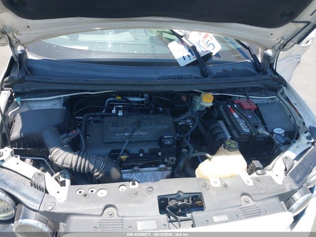Chevrolet Sonic Ltz Auto 2015 1G1JE6SB1F4107026 Image 10