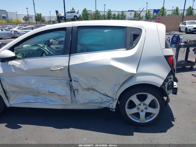 Chevrolet Sonic Ltz Auto 2015 1G1JE6SB1F4107026 Image 12