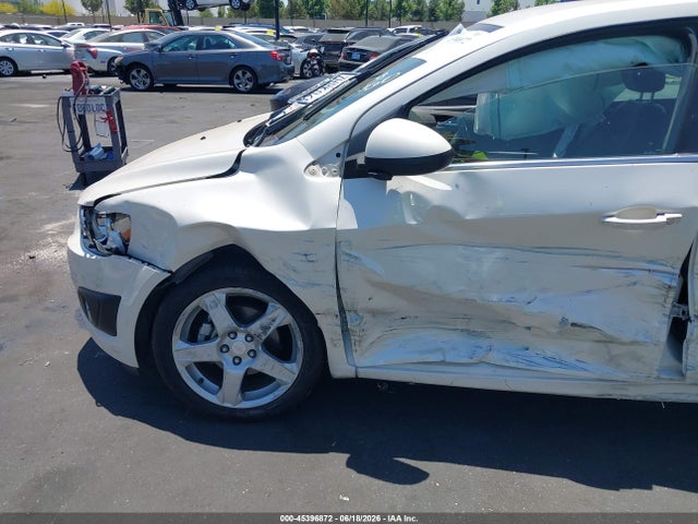 Chevrolet Sonic Ltz Auto 2015 1G1JE6SB1F4107026 Image 6