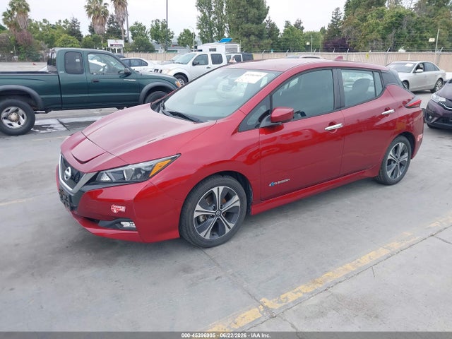 Nissan LEAF SV 2018 1N4AZ1CP0JC308963 Image 2