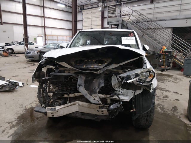 Toyota 4runner Trail Premium 2016 JTEBU5JR9G5379967 Image 12