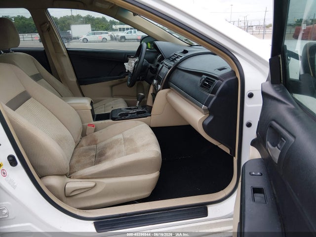 2014 Toyota Camry L მანქანა იყიდება აუქციონზე, vin: 4T4BF1FK0ER341972, აუქციონის ნომერი: 45396944