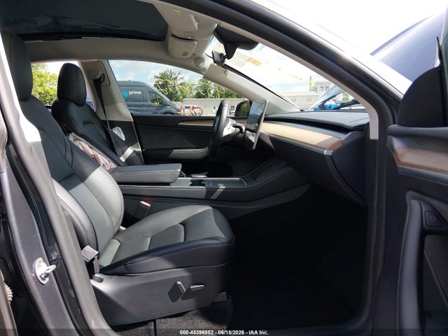 Продажа на аукционе авто 2023 Tesla Model Y Awd/long Range Dual Motor All-wheel Drive, vin: 7SAYGDEE7PF852693, номер лота: 45396952