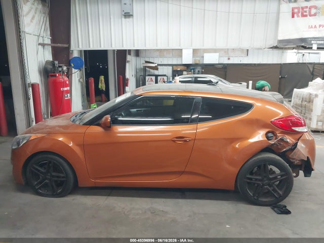 Auction sale of the 2013 Hyundai Veloster Base W/black, vin: KMHTC6AD0DU107729, lot number: 45396996