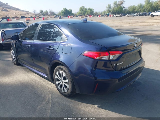 Toyota Corolla Hybrid Le 2022 JTDEAMDE3NJ060954 Image 3