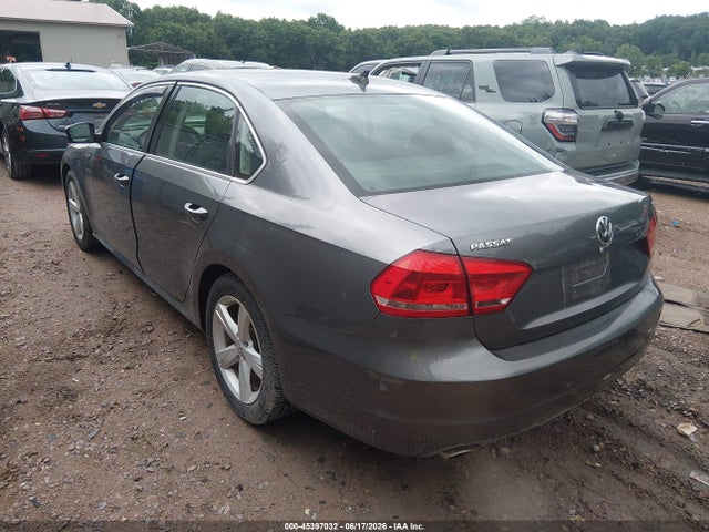 2013 Volkswagen Passat 2.5l Se მანქანა იყიდება აუქციონზე, vin: 1VWBP7A31DC100972, აუქციონის ნომერი: 45397032