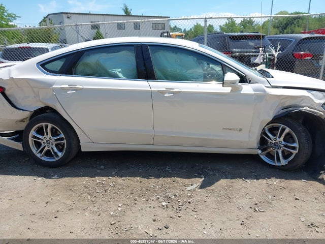45397047 :رقم المزاد ، 3FA6P0RU2GR377618 vin ، 2016 Ford Fusion Hybrid Titanium مزاد بيع
