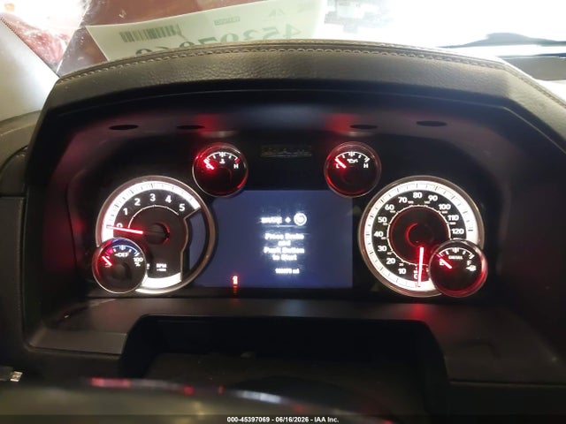 3C6UR5FL9JG313770 RAM 2500 Laramie 4x4 6&#039;4 Box