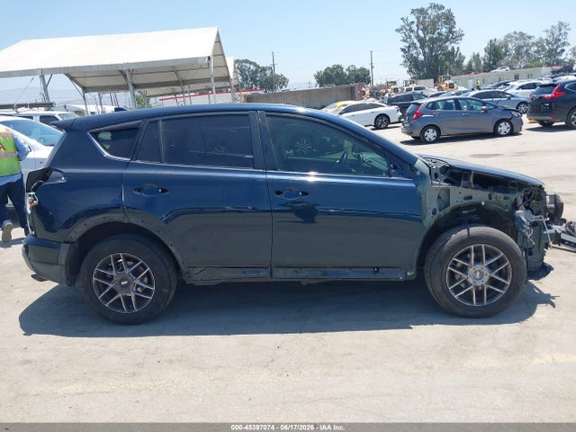 Toyota Rav4 Xle 2017 JTMWFREV7HJ103004 Image 14