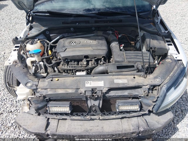 3VW5T7AJ4HM364814 Volkswagen JETTA GLI