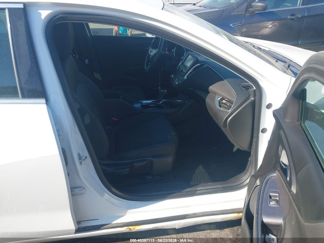 1G1ZE5ST0GF300165 Chevrolet MALIBU 1LT