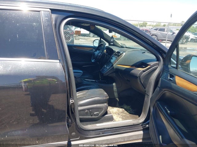 Продажа на аукционе авто 2015 Lincoln Mkc, vin: 5LMCJ2A9XFUJ15542, номер лота: 45397124