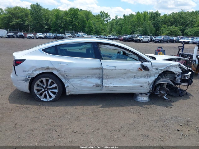 Auction sale of the 2019 Tesla Model 3 Long Range/performance, vin: 5YJ3E1EBXKF390186, lot number: 45397167
