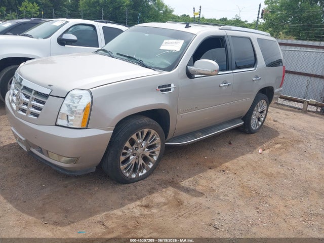 2008 Cadillac Escalade Standard მანქანა იყიდება აუქციონზე, vin: 1GYFK638X8R117837, აუქციონის ნომერი: 45397209