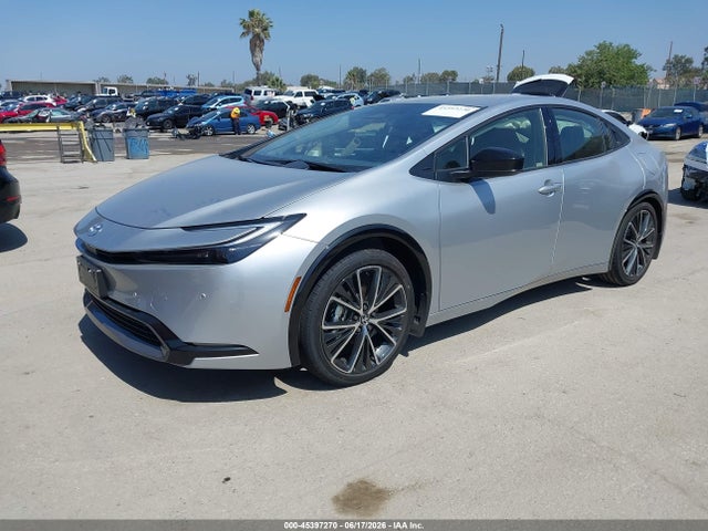 Toyota PRIUS XLE 2026 JTDACAAU2T3081220 Image 2